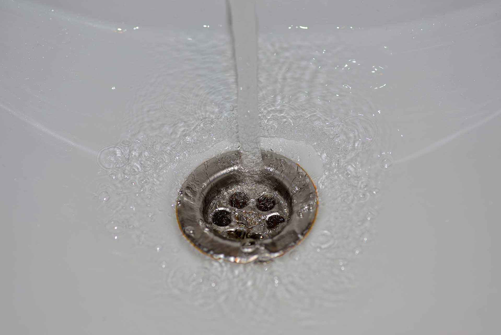 A2B Drains provides services to unblock blocked sinks and drains for properties in Maghull.